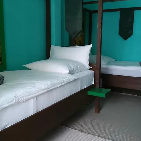 ゲストハウス Casa Acerra ジンツィッヒ